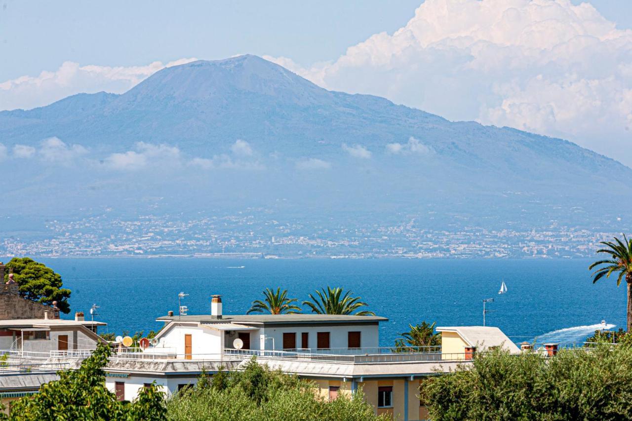 Estate4Home - Casa Maridea Sorrento Bagian luar foto